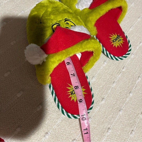 Dr. Seuss The Grinch Christmas Boys/ Girls House Slippers Size 7-8 - Picture 9 of 10